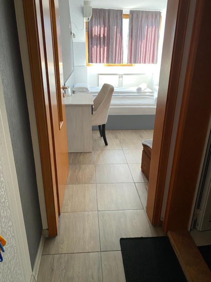 Family Hotel Amor Русе Экстерьер фото