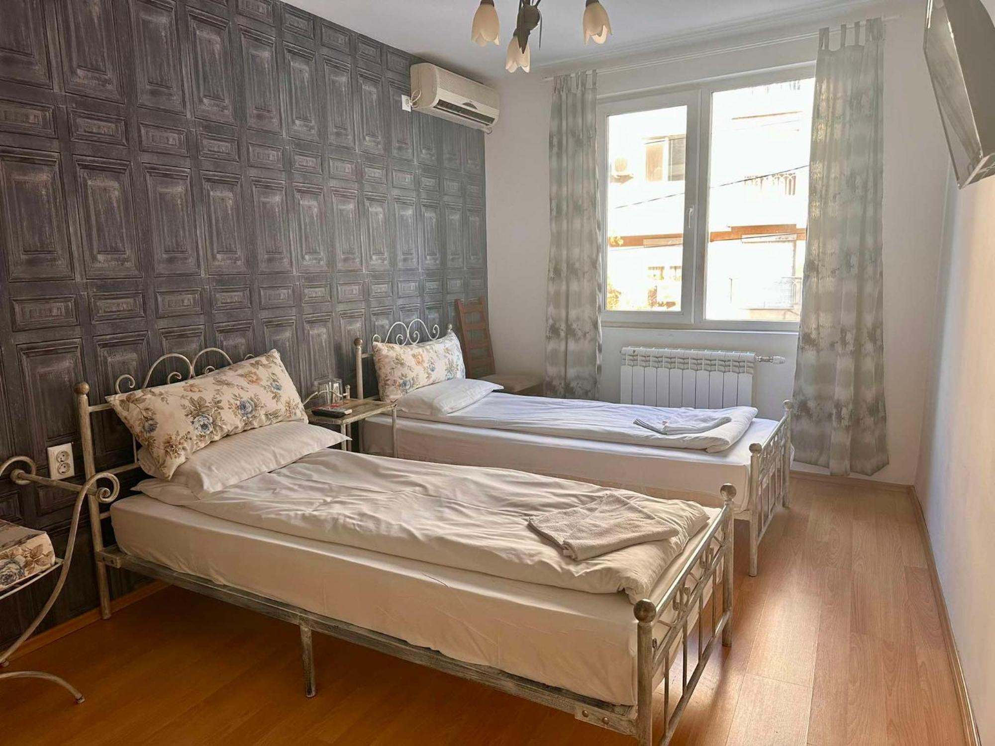 Family Hotel Amor Русе Экстерьер фото