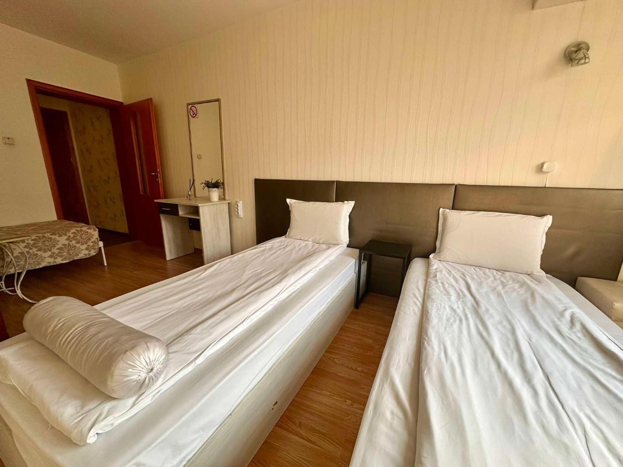 Family Hotel Amor Русе Экстерьер фото