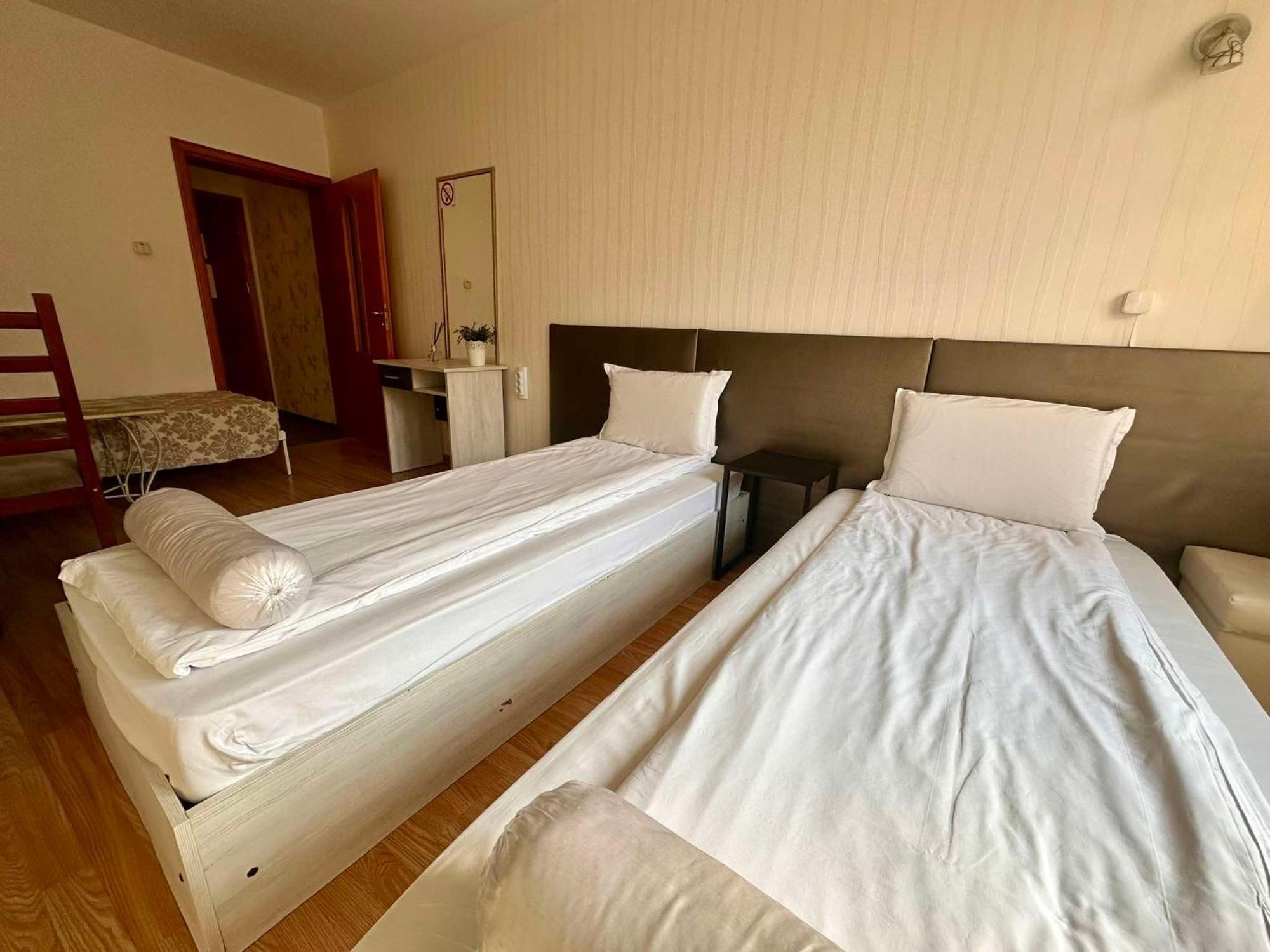 Family Hotel Amor Русе Экстерьер фото