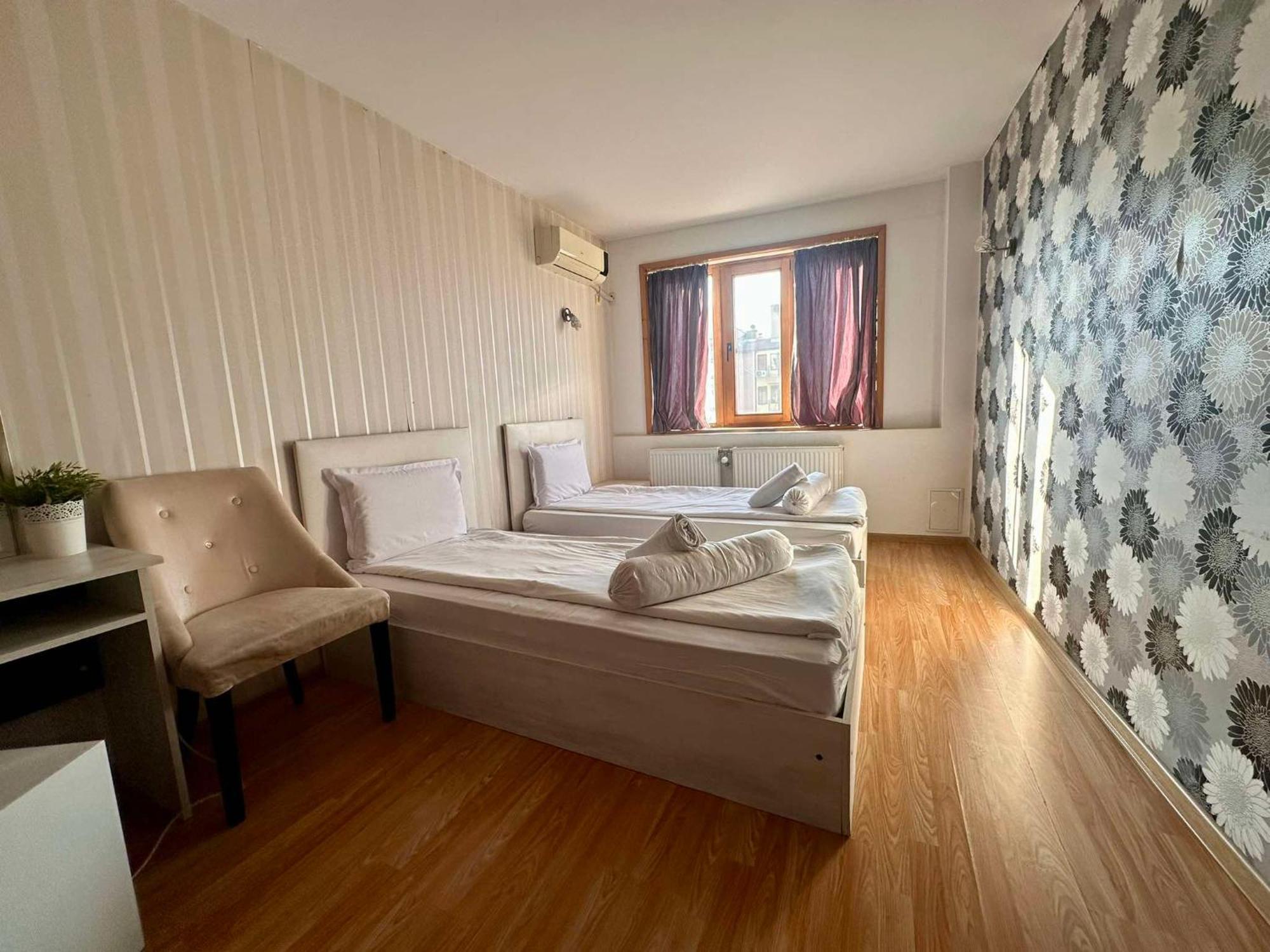 Family Hotel Amor Русе Экстерьер фото