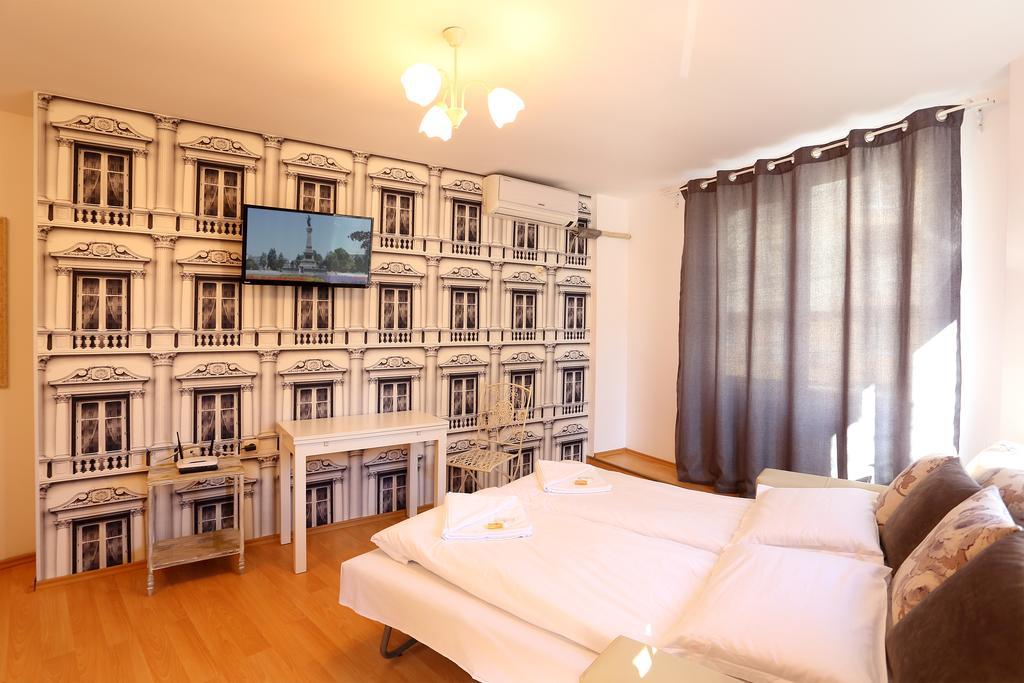 Family Hotel Amor Русе Экстерьер фото