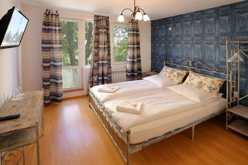 Family Hotel Amor Русе Экстерьер фото